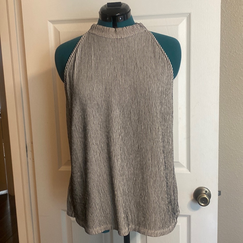 Ann Taylor Factory, halter style Sleeveless top. XL.